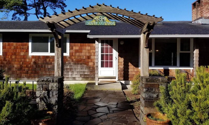 Gearhart House | Inviting Gearhart Retreat - Family-Friendly with Ocean Views