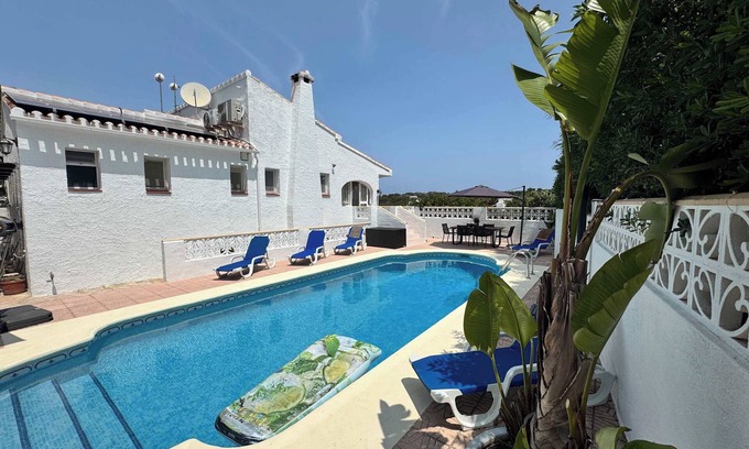 El Tosalet Villa | Comfortable holiday villa with private pool