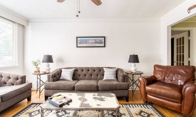 Glencliff House | Inviting Retreat with Private Deck and Well-Equipped Kitchen