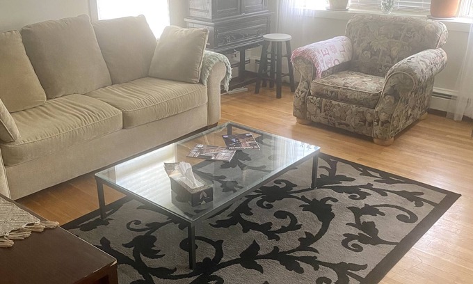 Portsmouth House | Cozy Retreat in Portsmouth NH - Discover The NH Seacoast