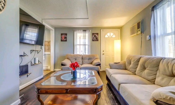 East Hartford House | Cozy Escape: Your Pet-Friendly Home Away from Home