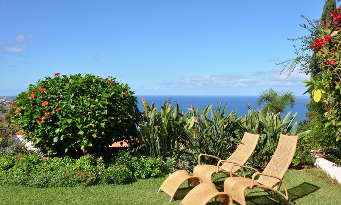 La Victoria de Acentejo House | Charming Retreat with Ocean Views and Blooming Garden