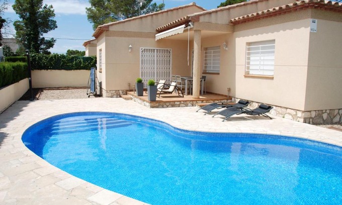 Les Tres Cales House | Relaxing Retreat in Les Tres Cales with Private Pool