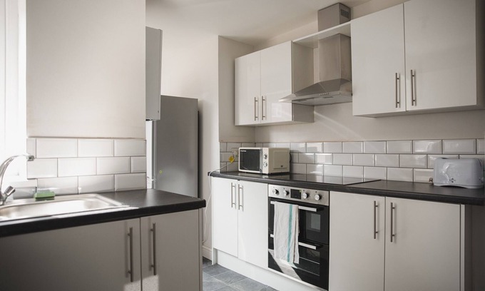 Thorpe Satchville House | Cozy House in Leicester with Breakfast and Family Amenities