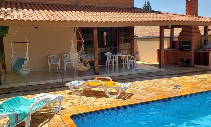 Itai House | Charming Retreat at Jurumirim Dam - Pet Friendly & Pool