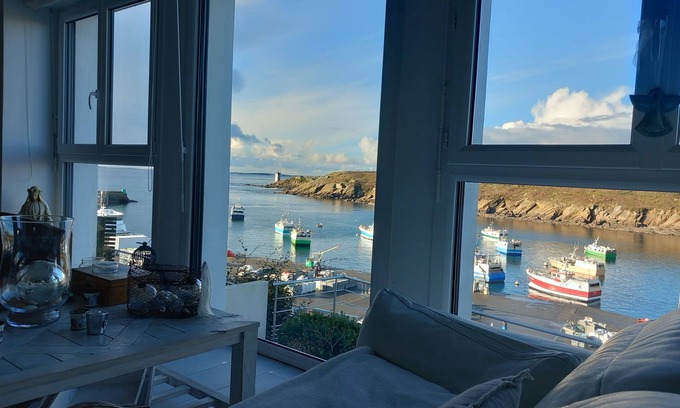 Le Conquet House | Seaside Haven: Breathtaking Ocean Views & Pool Access