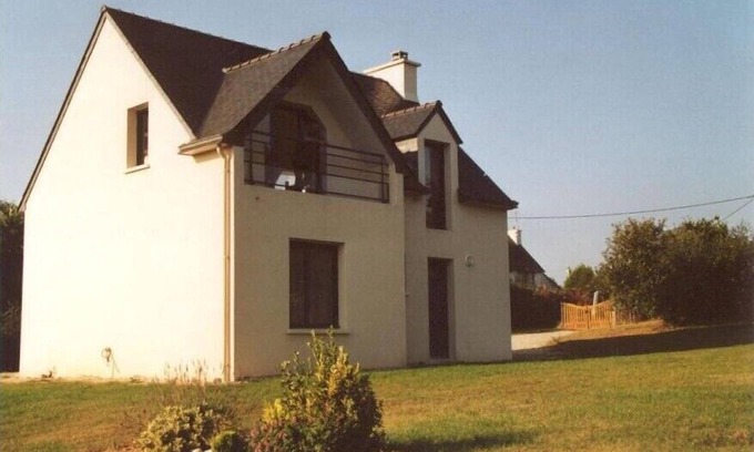 Camaret-sur-Mer House | Seaside Retreat with Ocean View & Pool in Camaret sur Mer