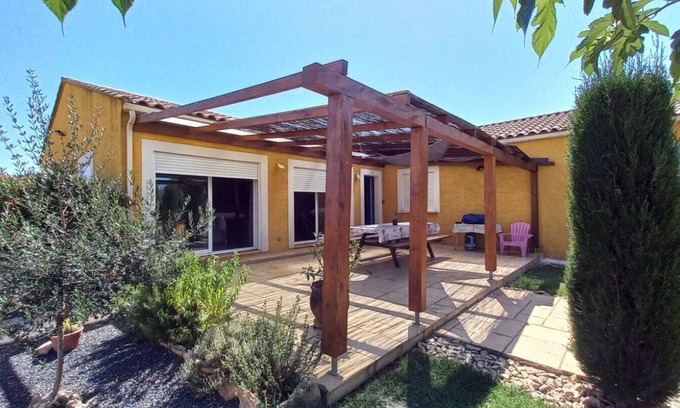 Aubord House | Pet-Friendly House with Pool and Oceanfront Views