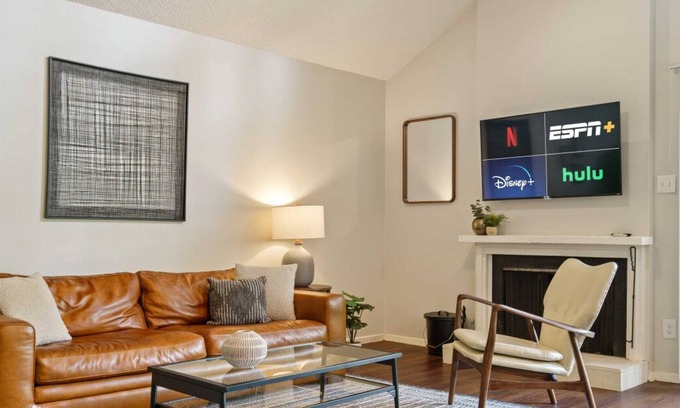 Highland Hills House | Comfortable Living in ATX | Private Deck + Office