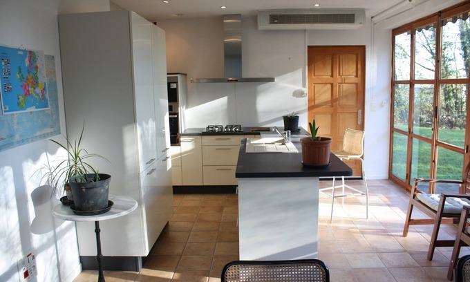 Morainvilliers Apartment | Cozy Loft-Apartment with Breakfast, 27 km from Paris