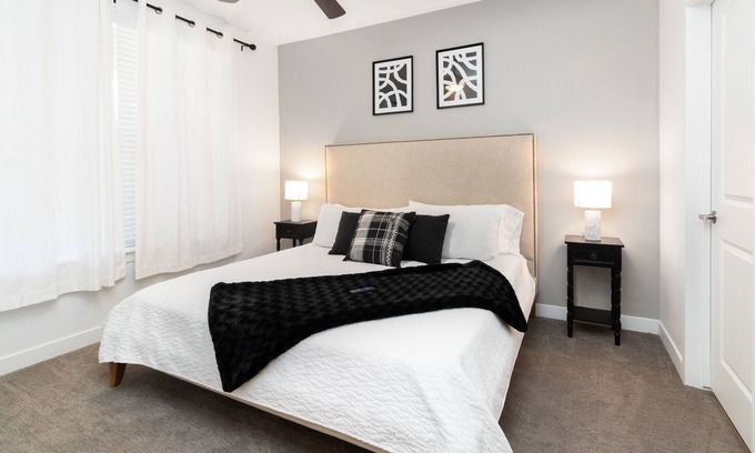 Draper Apartment | Comfortable Modern Apt. W/ Hot Tub and Gym