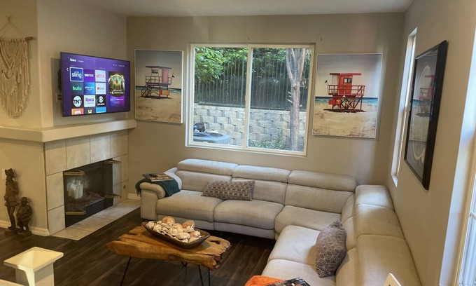 Aliso Viejo House | Cozy 3-Bedroom Retreat with Private Backyard & Pet Love