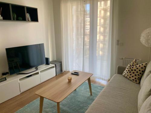 Vizafogo Apartment | Cozy Retreat at Marina Port - Pet and Child Friendly Stay