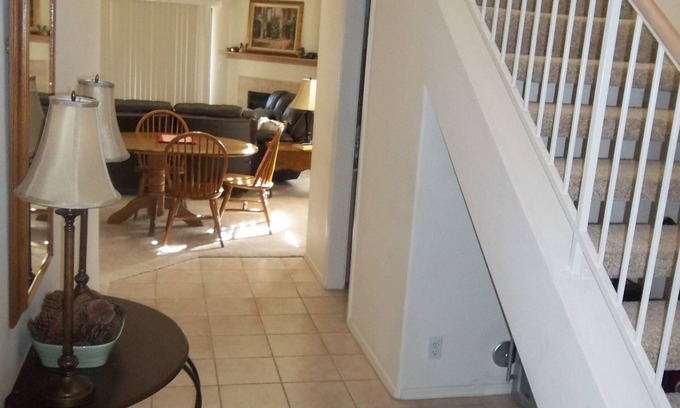 Prescott Country Club House | Relaxing Prescott Country Club Townhome with Breakfast & Kitchen
