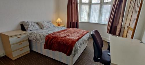 Chadwell House | Discover Guest Houses in Goodmayes, United Kingdom
