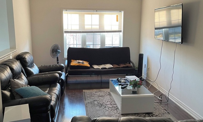 Brampton House | Comfortable Room & Private Washroom.