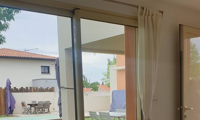 Quartier Lardenne-Les Pradettes-Basso Cambo Bed & Breakfast | Cozy Studio Retreat with Spa and Breakfast Included