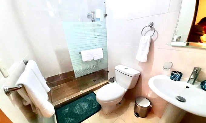 Honduras Apartment | Seaview Apartment with Pool and Spa - Guest Rated 10/10