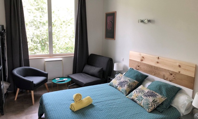 Fougeres - Sevigne Apartment | Cozy Studio with Kitchen, Garden Access, and Free Parking