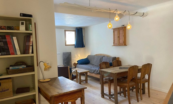 Vallouise-Pelvoux Apartment | Inviting T2 in the Heart of the Resort with Family-Friendly Amenities