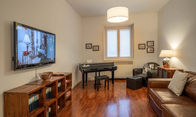 Citta Bassa Apartment | Inviting Furnished Apartment with Spa and Kitchen Amenities