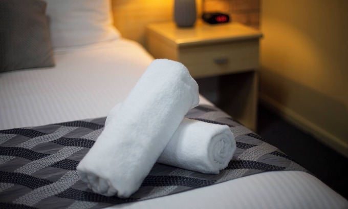 Coffs Harbour Hotel | Comfortable Twin Room Great for Small Families or Couples Coffs Harbour