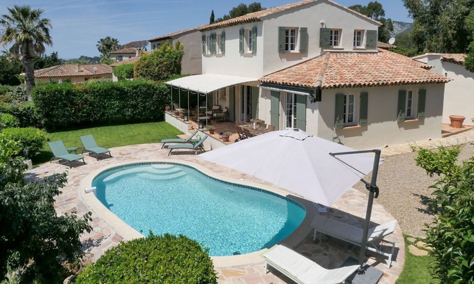 La Garde Villa | Relaxing Villa Just 10 Minutes from the Beach with Pool