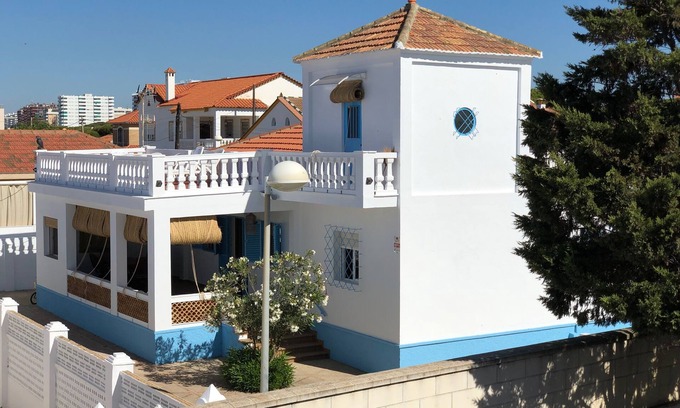 Punta Umbria House | Beachfront Villa with Pool and Ocean View Amenities