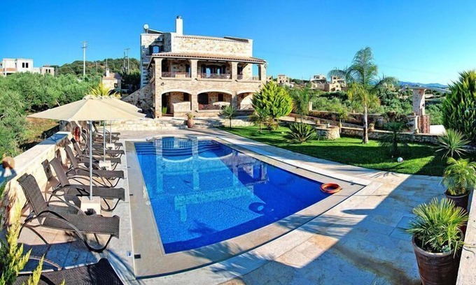Platanias Villa | Inviting Villa with Pool for a Relaxing Getaway in Kondomari