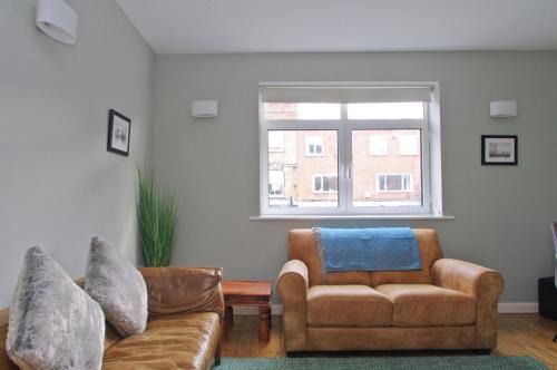 Waterloo Apartment | Relaxing Waterloo Home Steps from the Thames River