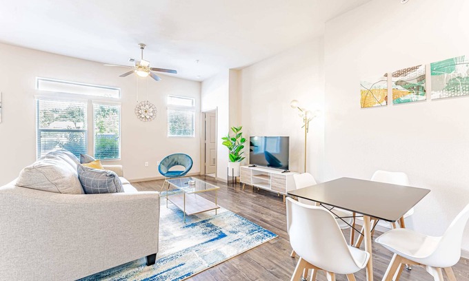 Pleasant Valley Apartment | Cozy 2BR King Suite with Fast WiFi, Near Downtown Attractions