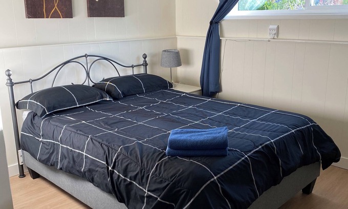 Campbell River Apartment | Cozy Garden Suite with Ocean View Near Discovery Pier