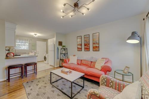 Old Shandon Apartment | Cozy Condo with Pet-Friendly Amenities Near Top Attractions