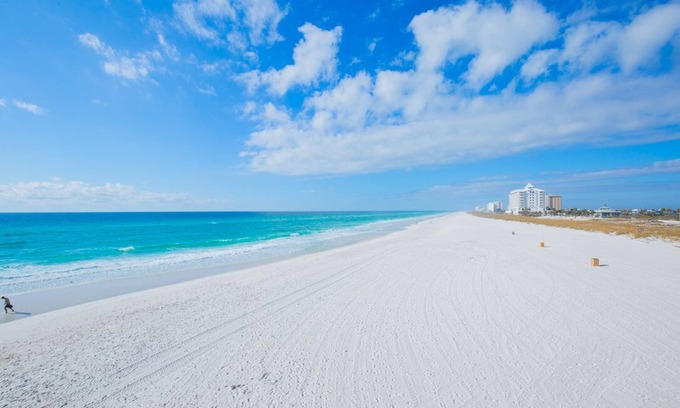 Ferry Pass House | Cozy 3BR Ocean View House - Perfect for Family Fun