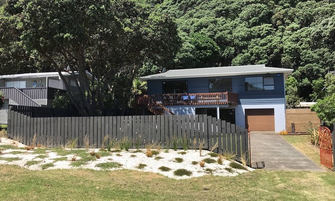 Piha House | Inviting Beachfront Family Bach with Pool & Ocean View
