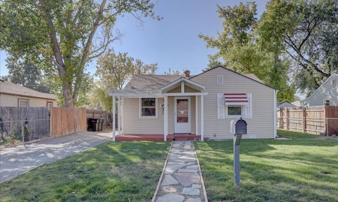 Arvada House | Cozy Bungalow with Pool, Spa & High-Speed Wi-Fi