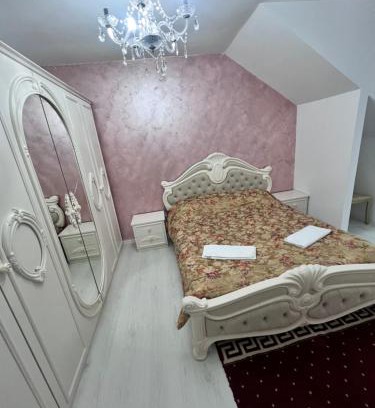 Floresti Apartment | Cozy Condo Floresti with Hot Tub & Pet-Friendly Amenities
