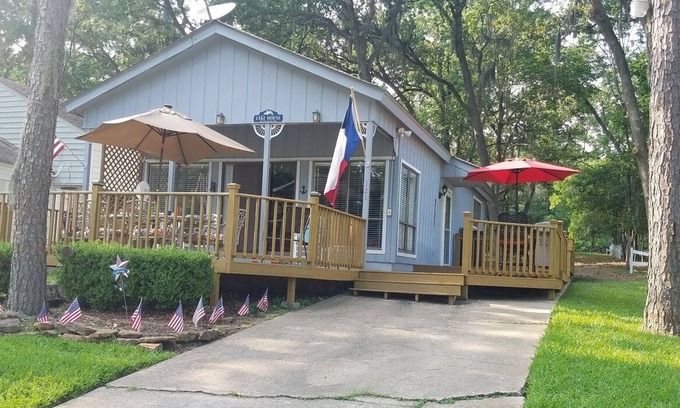 Cape Royale House | Comfy cottage on the Lake that feels like home