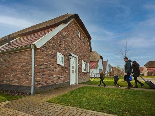 Roggel Villa | Cozy Farmhouse Villa in Limburg with Garden & Pool