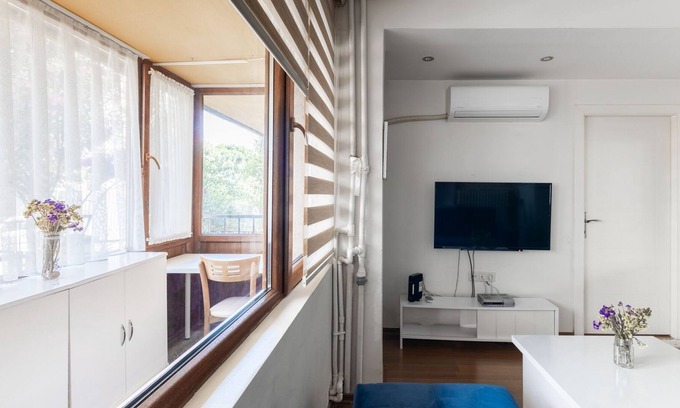 Maltepe Apartment | Cozy Flat Near Bagdat Street with Family-Friendly Amenities