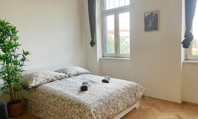 Dobling Apartment | Cozy Flat Steps from Metro Station - Family Friendly Stay