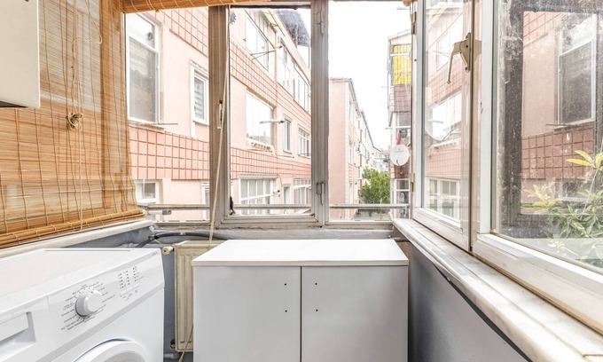Fatih Apartment | Inviting Flat Near Marmaray with Family-Friendly Amenities
