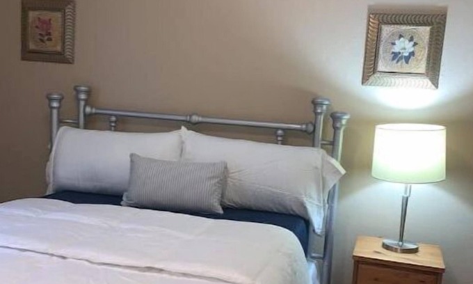McNair Condo | Comfy Gated Baytown 7+ Day Discounts