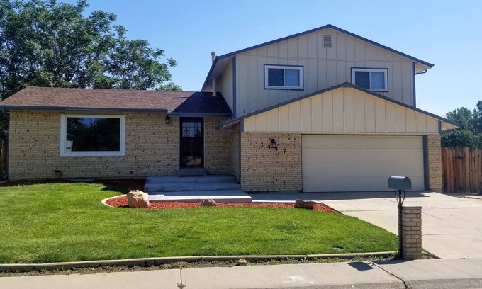 Thornton House | Comfy Get-Away-Home*Spacious 4bdrm*Great Location!!