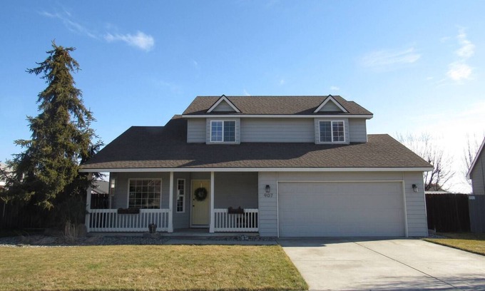Tri-Cities House | Comfy home in quiet South Kennewick neighborhood!