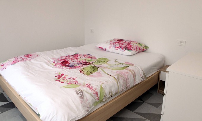 Izola Apartment | Cozy One-Bedroom Villa with Spa and Breakfast Included