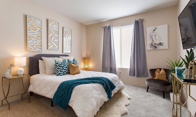 Glendale Apartment | Cozy 3-Bed Sanctuary Near LAX & SOFI Stadium Awaits You