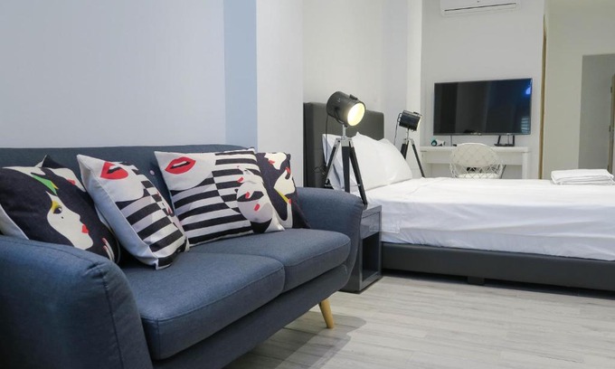 Singapore River Apartment | Cozy Studio 5 by ReCharge - Family-Friendly Retreat