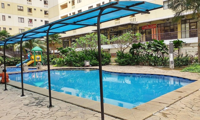 Kebagusan Apartment | Cozy Studio Apartment with Pool at Kebagusan City