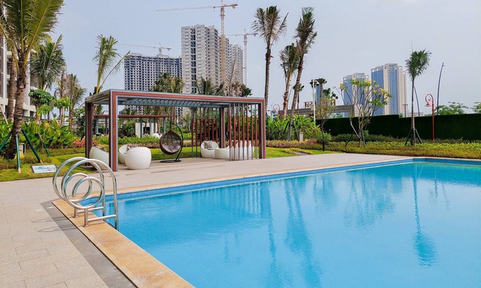 Bumi Serpong Damai Apartment | Inviting Studio Room with Pool at Sky House BSD Apartment